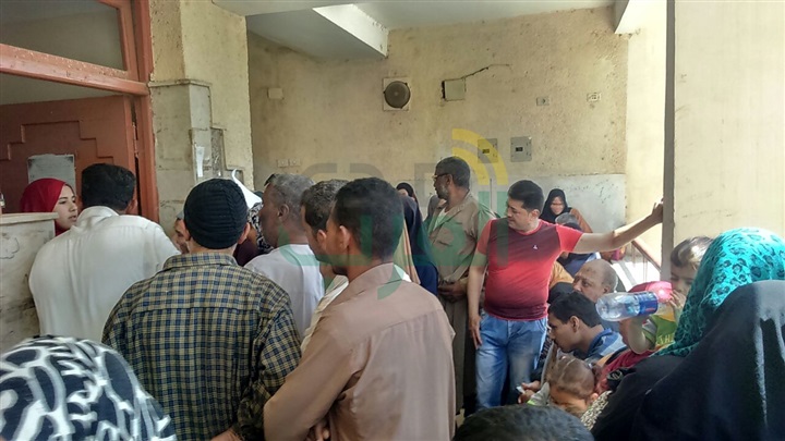 استمرار قوافل "عنيك فى عنينا" بالفيوم وإنقاذ ألف مواطن من العمى