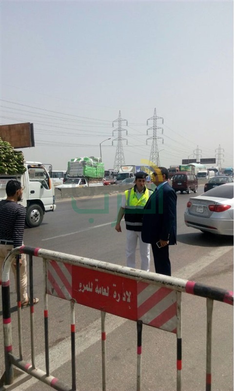 بالصور.. المرور تواصل حملات توعية سائقى «النقل الثقيل» بالسير يمين الطريق