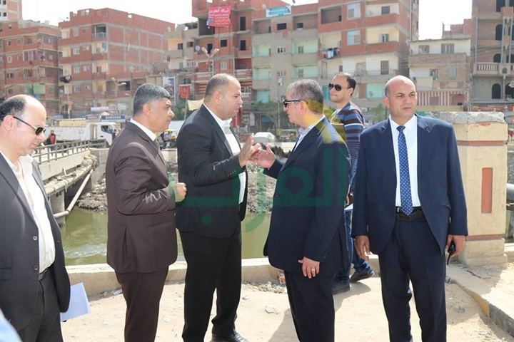 بالفيديو والصور..محافظ كفر الشيخ يتابع أعمال إنشاء كوبرى ميت علوان بتكلفة 6 مليون جنيه