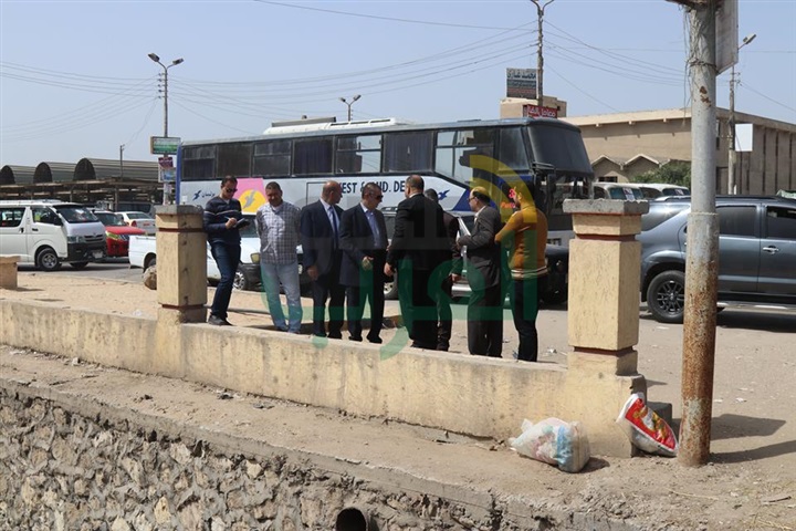 بالفيديو والصور..محافظ كفر الشيخ يتابع أعمال إنشاء كوبرى ميت علوان بتكلفة 6 مليون جنيه
