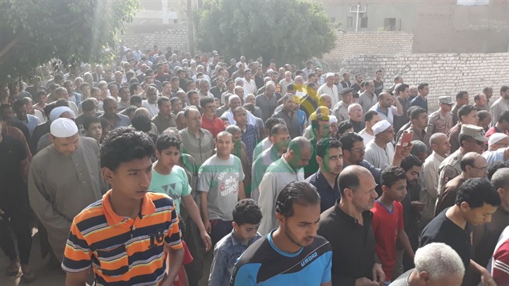 محافظ القليوبية يشارك جنازة شهيد العملية الشاملة بطوخ