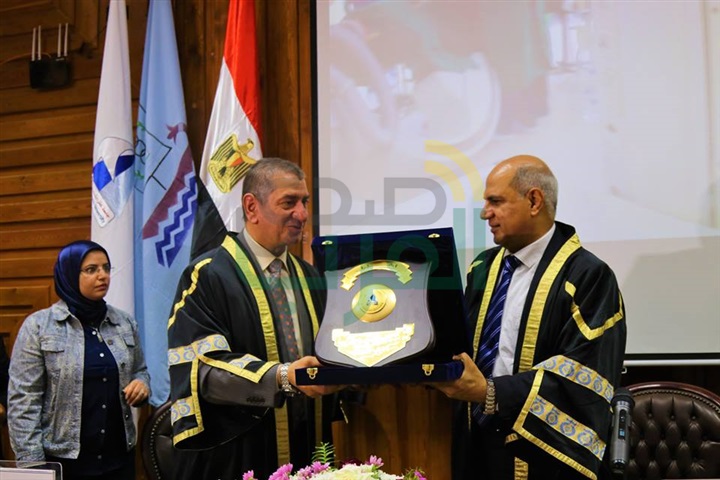 القمري: احتفالية جامعة كفر الشيخ بعيدها الـ12 تأتي تقديرًا لجهود العلماء والباحثين