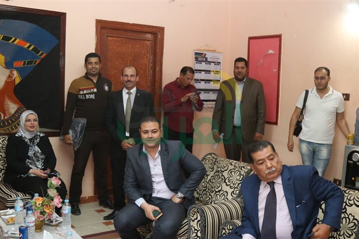 بالصور.. محافظ كفرالشيخ ومدير الأمن يضعان إكليل الزهورعلى قبرالجندى المجهول فى ذكرى تحرير سيناء