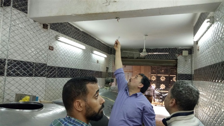 إعدام طن منتجات لحوم والبان فاسدة بالخانكة   