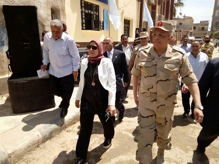 بالصور...محافظ كفر الشيخ يتابع تجهيزات منفذ "مشروعات الخدمة الوطنية" بالحامول