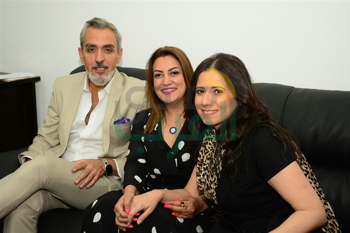 بالصور.. عمرو أديب يحتفل بـ نجاح "للحب فرصة أخيرة" بـ حضور نجوم العمل بالصور.. عمرو أديب يحتفل بـ نجاح "للحب فرصة أخيرة" بـ حضور نجوم العمل