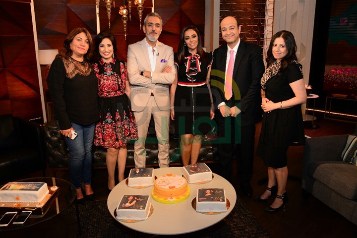بالصور.. عمرو أديب يحتفل بـ نجاح "للحب فرصة أخيرة" بـ حضور نجوم العمل بالصور.. عمرو أديب يحتفل بـ نجاح "للحب فرصة أخيرة" بـ حضور نجوم العمل