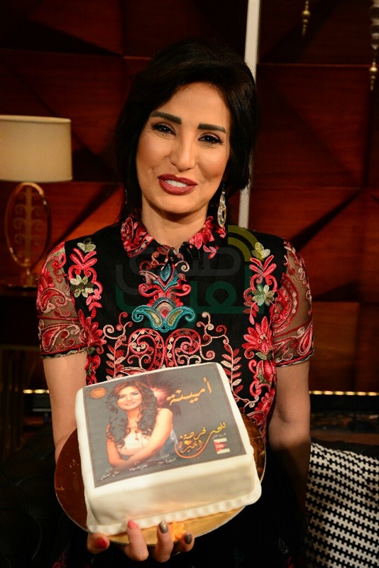 بالصور.. عمرو أديب يحتفل بـ نجاح "للحب فرصة أخيرة" بـ حضور نجوم العمل بالصور.. عمرو أديب يحتفل بـ نجاح "للحب فرصة أخيرة" بـ حضور نجوم العمل