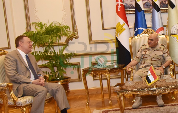 وزير الدفاع يلتقي وفداً من المعهد اليهودي للأمن القومي الأمريكي وزير الدفاع يلتقي وفداً من المعهد اليهودي للأمن القومي الأمريكي