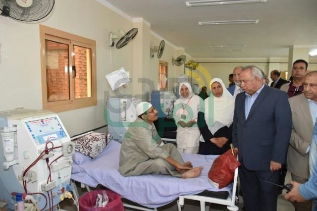 محافظ الشرقية يفتتح مبنى وحدة غسيل الكلى والعيادات الخارجية ووحدة الأشعة المقطعية بمستشفى ديرب نجم المركزي