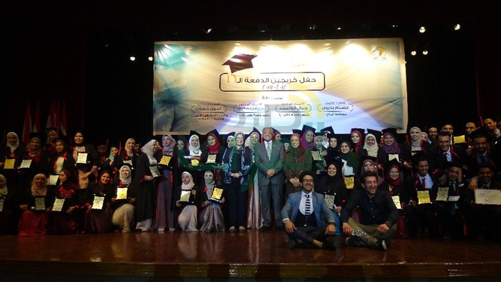 رئيس جامعة المنيا يشهد حفل تخرج الدفة الـ 16 لطب أسنان المنيا