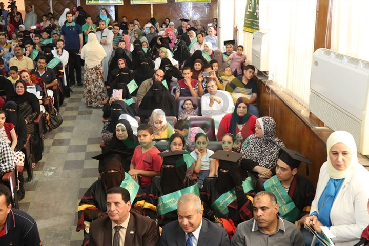 بالصور..محافظ كفر الشيخ ووزير التنمية المحلية الأسبق يكرمان حفظة القرآن الكريم