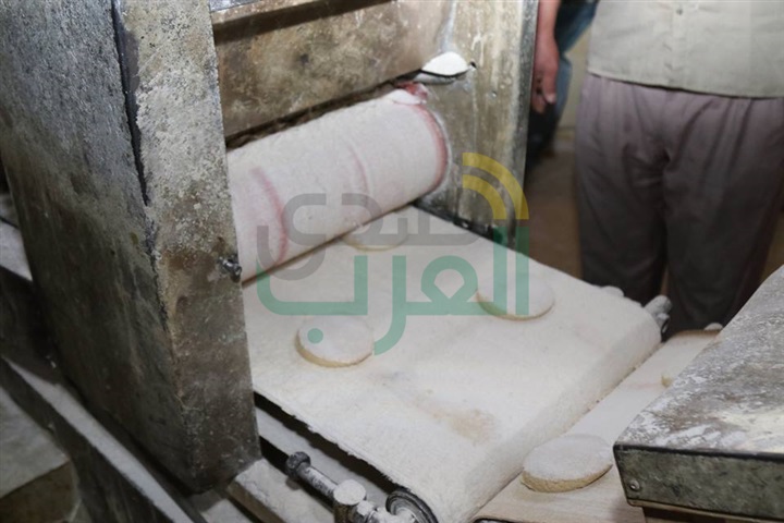 بالفيديو والصور..محافظ كفر الشيخ يطمئن علي جودة رغيف الخبز المقدَّم للمواطنين بقلين