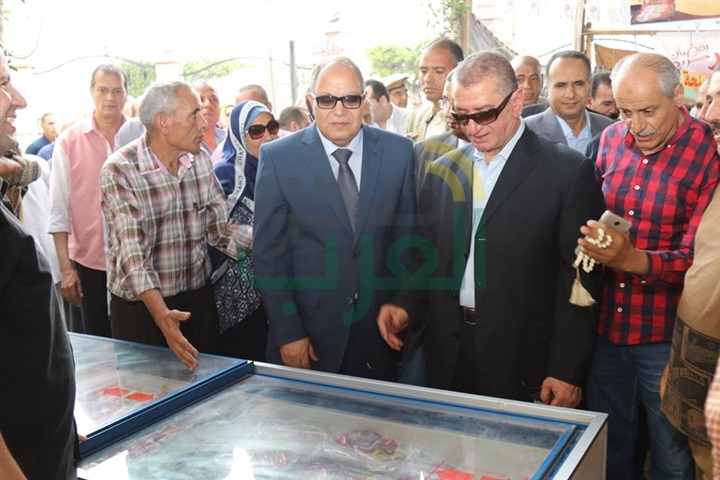 بالفيديو والصور..محافظ كفرالشيخ يفتتح معرض " أهلا رمضان " بدسوق 