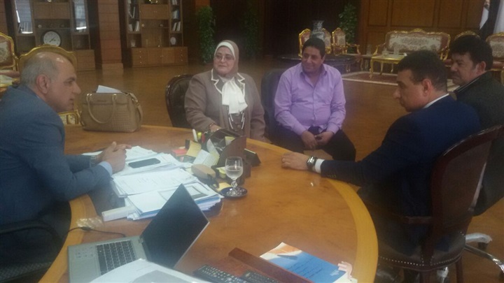 بالصور.. "أبو غنيمة" و"القمري" و"كشك" يبحثون استكمال المسرح المدرسي الجديد بكفر الشيخ 