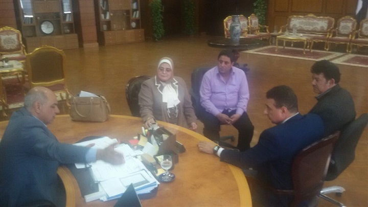 بالصور.. "أبو غنيمة" و"القمري" و"كشك" يبحثون استكمال المسرح المدرسي الجديد بكفر الشيخ 
