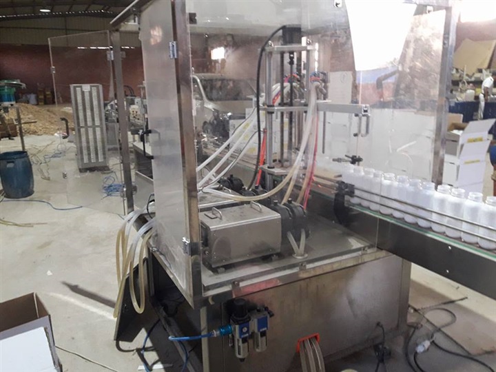 ضبط 5 مصانع مبيدات حشرية زراعية واعلاف بدون ترخيص بالشرقية 