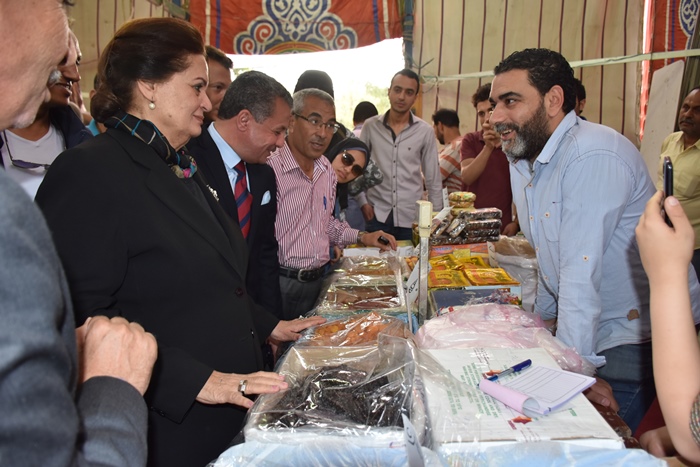 معرض للسلع الرمضانيه بأسعار اقتصاديه بمحافظه البحيره 
