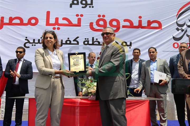 بالفيديو والصور.. محافظ كفر الشيخ يشهد تكريم المستفيدين من مشروعات " تحيا مصر" 