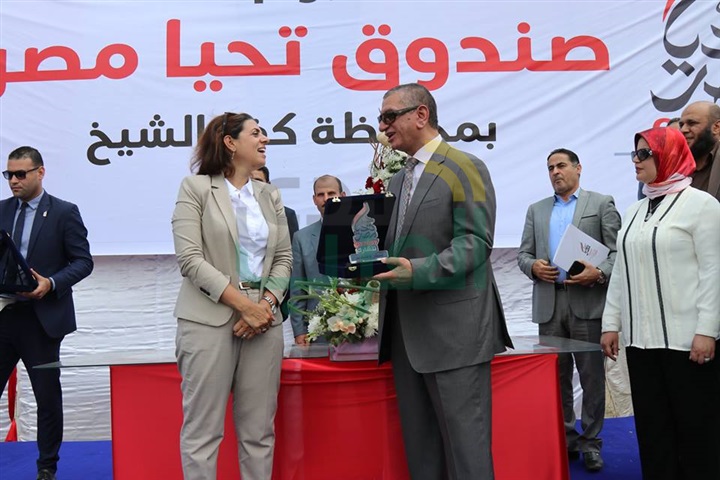 بالفيديو والصور.. محافظ كفر الشيخ يشهد تكريم المستفيدين من مشروعات " تحيا مصر" 