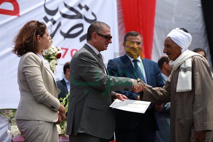 بالفيديو والصور.. محافظ كفر الشيخ يشهد تكريم المستفيدين من مشروعات " تحيا مصر" 