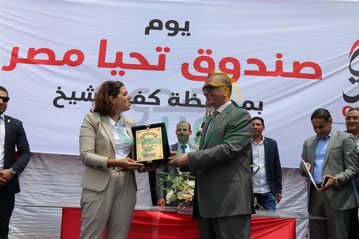 بالفيديو والصور.. محافظ كفر الشيخ يشهد تكريم المستفيدين من مشروعات " تحيا مصر" 