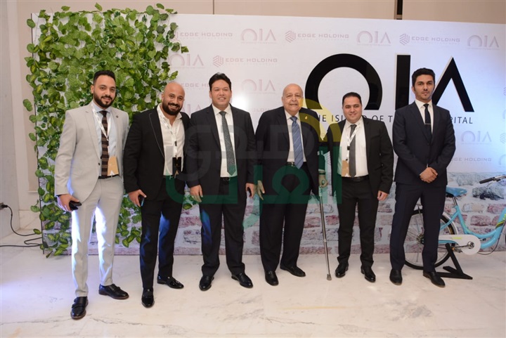 بالصور.. عمرو دياب يحي حفل إطلاق مشروع OIA بالعاصمة الإدارية بحضور نجوم الفن والمشاهير بالصور.. عمرو دياب يحي حفل إطلاق مشروع OIA بالعاصمة الإدارية بحضور نجوم الفن والمشاهير