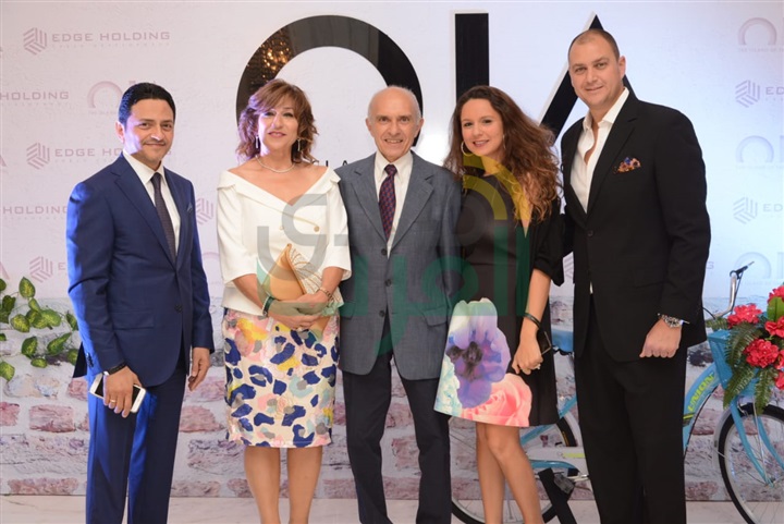 بالصور.. عمرو دياب يحي حفل إطلاق مشروع OIA بالعاصمة الإدارية بحضور نجوم الفن والمشاهير بالصور.. عمرو دياب يحي حفل إطلاق مشروع OIA بالعاصمة الإدارية بحضور نجوم الفن والمشاهير