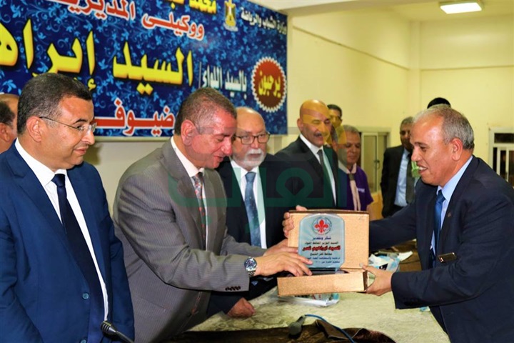 بالصور...محافظ كفر الشيخ يكرم عدد من المتميزين من رواد الكشافة والتنفيذيين