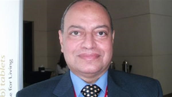  دكتور محمد عز العرب