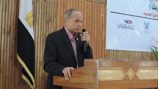  محافظ الوادى الجديد