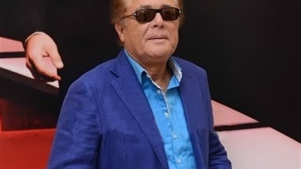 محمود عبدالعزيز