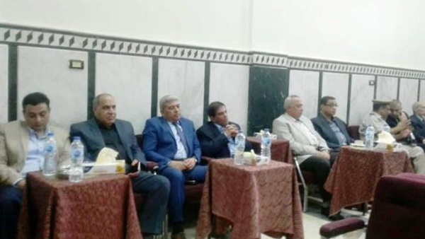 محافظ الشرقية يؤدي