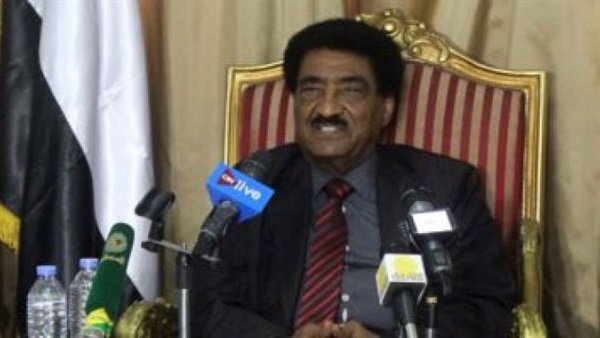 عبد المحمود عبد الحليم،