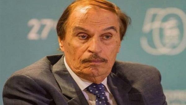 عزت العلايلى