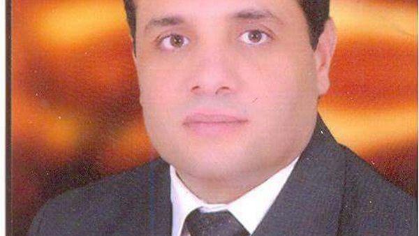 الدكتور ياسر عبد
