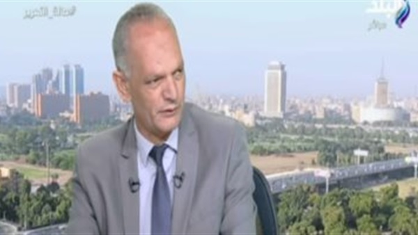 فوزى عفيفى مدير إدارة