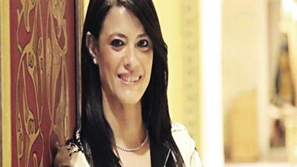 وزيرة السياحة