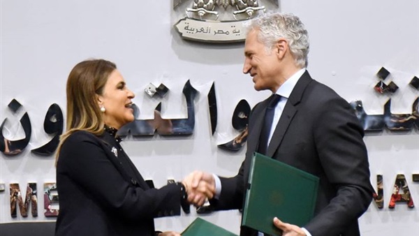 الدكتورة سحر نصر