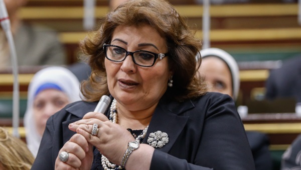 النائبة مارجريت عازر