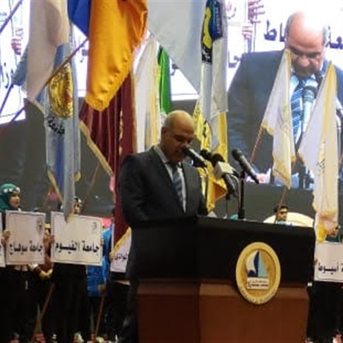 صدى العرب: بالصور.. القمري يحذر شباب الجامعات من الشائعات والأفكار الهدامة صدى العرب: بالصور.. القمري يحذر شباب الجامعات من الشائعات والأفكار الهدامة