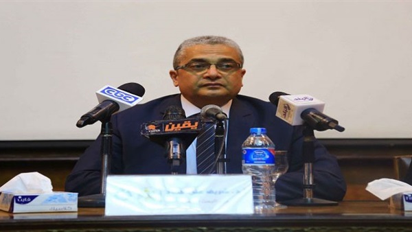 الدكتور يوسف فاروق