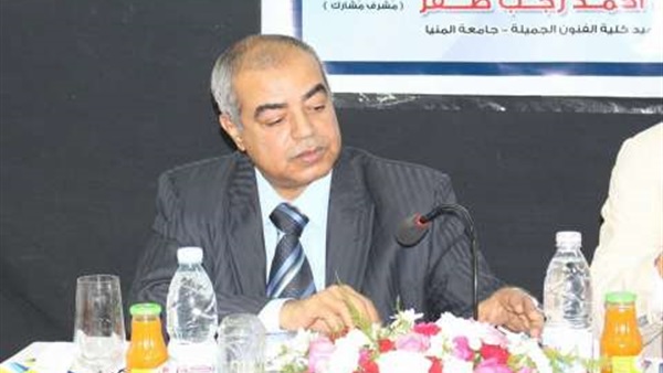 الدكتور صالح عبد