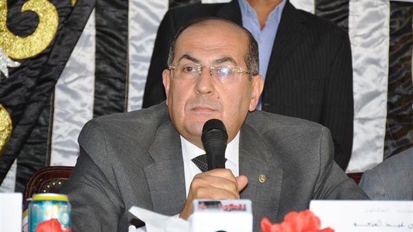 الدكتور ايمن عبد