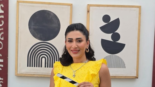 الفنانة دنيا صلاح