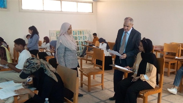 رئيس جامعة أسوان