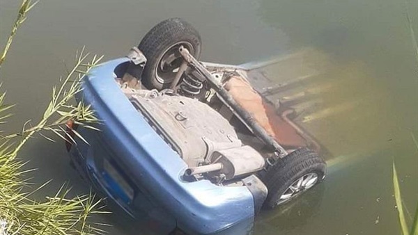 السيارة