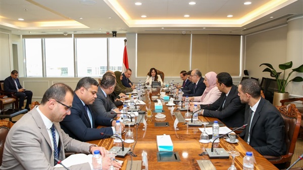 وزيرة الإسكان 