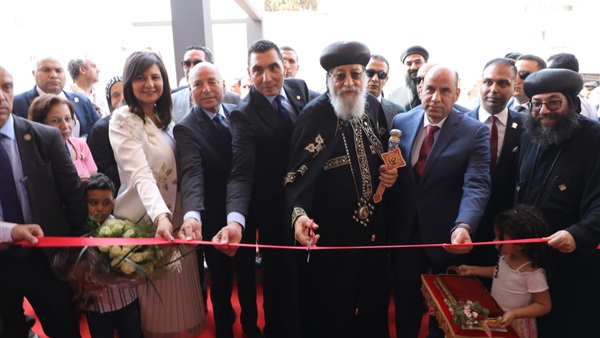 وزير العمل يشارك