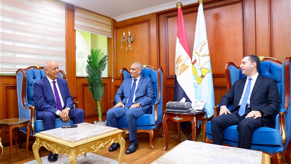 محافظ كفر الشيخ يستقبل